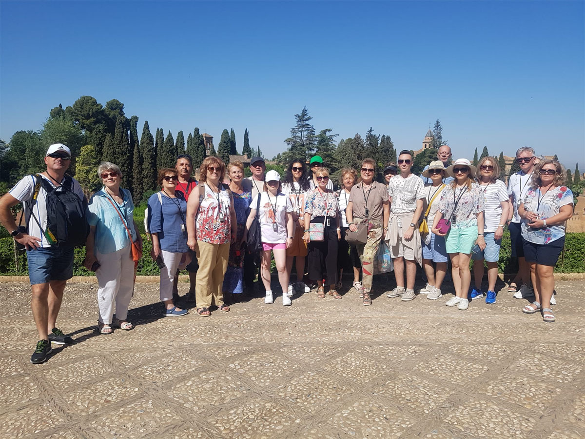 In Spania la Alhambra