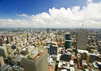 Asezat la o altitudine de peste 1.700 de metri, Johannesburg este orasul sud-african care s-a transformat cel mai mult si se mandreste cu amestecul de culturi si limbi ale celor peste 6 milioane de locuitori !