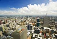 Asezat la o altitudine de peste 1.700 de metri, Johannesburg este orasul sud-african care s-a transformat cel mai mult si se mandreste cu amestecul de culturi si limbi ale celor peste 6 milioane de locuitori !