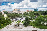 Suntem in Tirana, capitala Albaniei si in acelasi timp cel mai mare oras din aceasta tara.