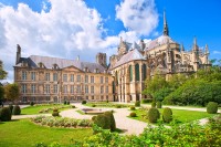 plecam catre Metz, oras situat in nord estul Frantei, in regiunea istorica a Lorenei, dar nu inainte de a face o oprire in Reims