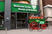 Dupa amiaza timp liber in Amsterdam pentru vizite  impreuna cu insotitorul de grup,va recomadam vizita la Heineken Experience,
