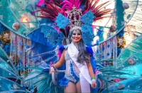 De la ora pranzului in Plaza Constitucion au loc concursuri de costume si desigur Parada Zeilor si Zeitelor