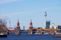 Tur de oras Berlin cu autocar si ghid local: Potsdamer Platz, Tiergarten, Alexanderplatz,