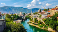 Lasam in urma Sarajevo si ajungem in Mostar,