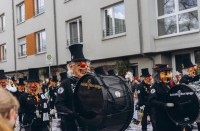 In aceasta zi are loc unul dintre cele mai asteptate evenimente din cadrul Carnavalului si anume Rosenmontagszug