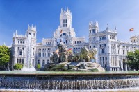 tur de oras Madrid, cu trecerea in revista a principalelor obiective turistice: Plaza de Cibeles