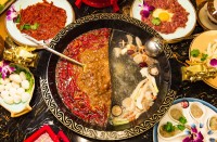 Chongqing este faimos in toata China ca fiind „Capitala Hotpot (Oala Fierbinte) a Chinei”, vom incheia seara cu o cina hot pot