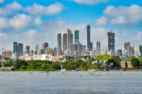 Barranquilla este un oras portuar important, fiind cunoscut ca "Poarta de Aur” a tarii.