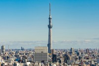 Continuam ziua cu vizitarea celei mai inalte cladiri din Japonia – Tokyo Skytree, pentru a ne bucura de vederea panoramica asupra orasului.