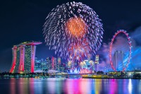 Seara sarbatoriti trecerea in noul an asa cum va doriti, Singapore oferind numeroase oportunitati de distractie in aceasta noapte