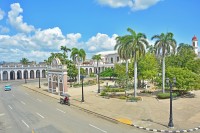 Plecam din Havana si ne intreptam catre Cienfuegos, un oras port aflat pe coasta de sud a Cubei, care a fost supranumit Perla Sudului