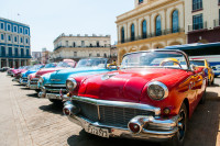 Tot azi, la sosirea in Havana, vom avea parte de o experienta inedita – un tur cu masini clasice Americane