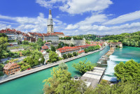 Ne continuam excursia spre capitala Elvetiei unde vom face un tur de oras Berna cu vizitarea panoramica a principalelor obiective turistice: