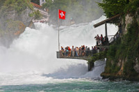 Cascada Rinului (Rheinfall) este cea mai mare cascada din Europa, aflandu-se la granita dintre cantonul Schaffhausen, cantonul Zurich si Germania.