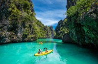 Timp liber la dispozitie sa explorati pe cont propriu acest paradis tropical. Puteti inchiria un kayak si sa navigati catre diferitele plaje din apropiere.