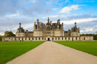 Numita si “Gradina Frantei”, Valea Loirei este faimoasa datorita castelelor a caror arhitectura este reprezentativa pentru perioada Renasterii.