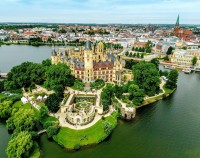 Dar bijuteria orasului este cu siguranta Palatul Schwerin.