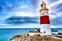 Aici vom avea inclus un Gibraltar Rock tour in care vom vizita: Europa point – cel mai sudic punct al Gibraltarului,