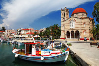 Dimineata devreme, plecare spre portul Pireu pentru imbarcare pe ferry-boat si traversare catre Insula Eghina