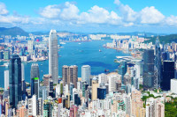 Pornim intr-un tur al Insulei Hong Kong cu ghidul local.