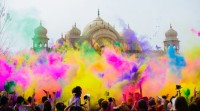 Astazi vom lua parte la sarbatoare Holi, un festival hindus ce marcheaza venirea primaverii.