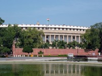 Servim micul dejun si apoi incepem calatoria in India in New Delhi