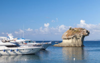 Insula Ischia Golful  Lacco Ameno piatra ciuperca