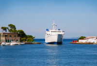 Insula Ischia Port