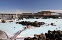 optional, vom face un popas de cateva ore la Laguna Albastra – un loc unic in lume si cea mai mare atractie turistica a Islandei !