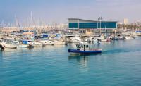Dimineata vasul va ancora in modernul terminal portuar de la Ashdod, noua poarta economica a Israelului si punctul de plecare in pelerinajele si mixul de oferte culturale pe care-l ofera Tara Sfanta.