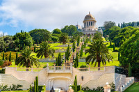 si vizitam frumoasele gradinile suspendate Bahai.