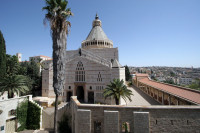 Mic dejun. Dimineata, vizitam la Nazareth - unde Iisus si-a petrecut copilaria, adolescenta si biserica Buna Vestire.