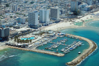 Calatoria in Tara Sfanta ne poarta in aceasta zi pana in Tel Aviv, unde ne vom bucura de un tur panoramic al orasului Tel Aviv