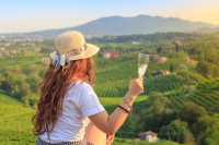 Azi vom avea parte de o experienta de exceptie – degustare de prosecco !