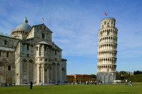 Plecare cu autocarul catre Pisa, unde, pietonal cu insotitorul de grup, vom descoperi celebrul Turn Inclinat, unul din simbolurile Toscanei