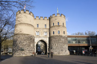 Koln poarta Hahnentor, Koln Rudolfplatz