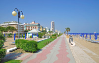 Lido di Jesolo promenada