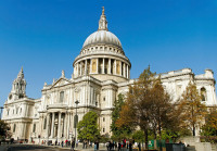Catedrala St. Paul prima catedrala protestanta din Anglia, cu cel mai mare clopot mobil din Europa.