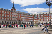 catedrala Nuestra Senora de Almudena, Plaza Mayor si Puerta del Sol–km.0 al drumurilor Spaniei.