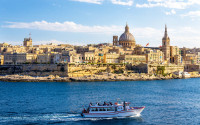 Dupa-amiaza ne va gasi la bordul unei Croaziere in Marele Port & Portul Marsamxett – unul dintre cele mai spectaculoase porturi naturale din lume, un adevarat paradis pentru fotografi.