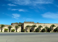 Centrul Vechi al orasului Meknes este Piata el-Hedim, un square urias situat in fata portii Bab el-Mansour.