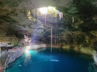 Ne indreptam catre Cenota Hubiku, una dintre principalele atractii din zona atat pentru localnici, cat si pentru turisti.