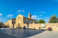 Monteriggioni Piata Centrala