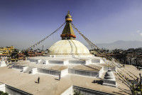 Continuam cu Marea Stupa Boudhnath: pe aceasta stupa colosala, una dintre cele mai mari din lume, sunt ochii clarvazatori ai lui Buddha care vegheaza asupra oamenilor.