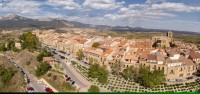 Plecam catre Laguardia, oras situat in zona viticola Rioja, in Tara Bascilor