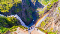 vom urca prin Canionul Mabodal, la spectaculoasa cascada Voringsfoss