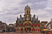 Timp liber la dispozitie sau optional, excursie de 1 zi la Delft, Rotterdam si Haga. Prima oprire o vom face in Delft, oras renumit pentru ceramica albastra care ii si poarta numele.