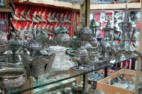apoi veti vizita Muttrah Souk, unul dintre cele mai fascinante souk-uri din Golf