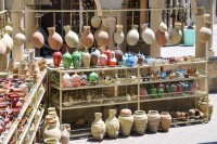 La cativa pasi puteti vedea si vizita faimosul si traditionalul souk Nizwa.